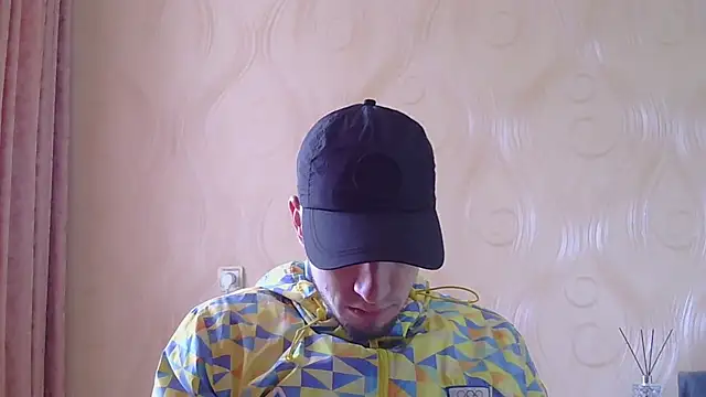 Snapshot of frama666 chatting on 04-30-26, 12:33 frama666 online show from 04-30-26, 12:33