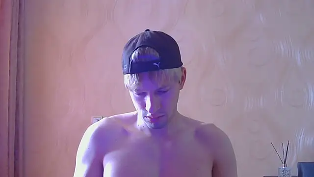Snapshot of frama666 chatting on 05-18-26, 09:04 frama666 online show from 05-18-26, 09:04