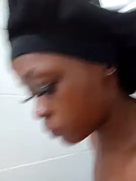 xxTatiannaxx online show from 02-26-25, 06:00