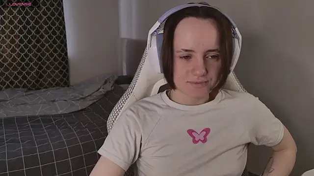 Luna Loveee online show from 04-16-26, 06:58