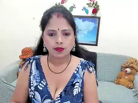 leahgotiii online show from 06-08-26, 03:07