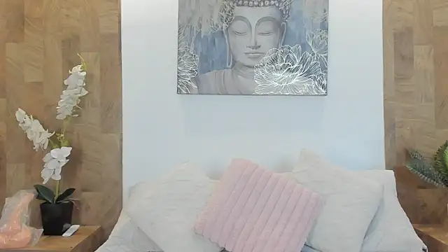 Lucia Brown  online show from 06-09-26, 09:48