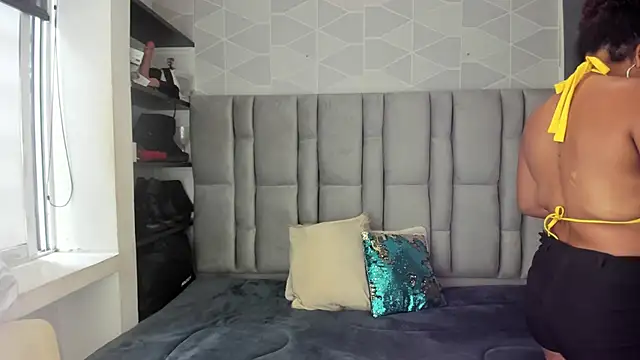 Snapshot of Natasha_rose__ chatting on 12-04-25, 07:22 Natasha rose online show from 12-04-25, 07:22