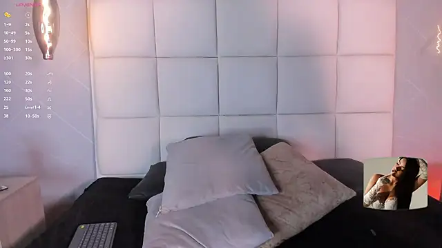 Snapshot of Keyla_lage chatting on 01-17-26, 08:12 Keyla lage online show from 01-17-26, 08:12