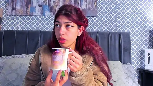 Cassie bloom online show from 02-26-25, 09:21