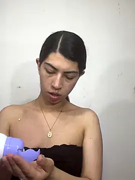 Cassie bloom online show from 09-26-25, 11:20