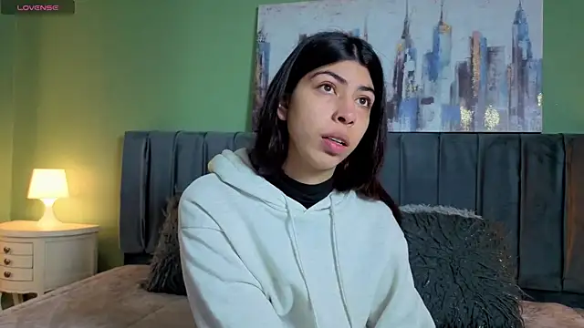 Cassie bloom online show from 03-31-26, 04:24