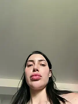 Mia Splash online show from 06-18-26, 10:41