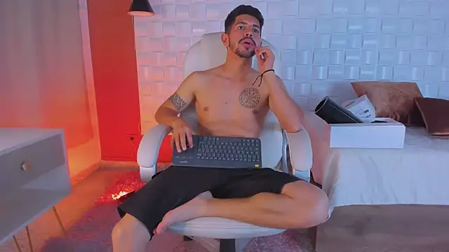 AlejandroStormm online show from 03-09-25, 02:50