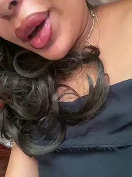 Sexlove1xo online show from 07-06-26, 03:25