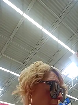 Snapshot of beautifulmee23 chatting on 02-25-25, 05:58 beautifulmee23 online show from 02-25-25, 05:58