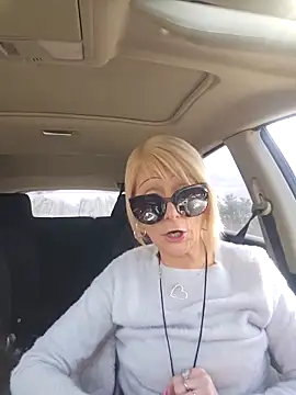 Snapshot of beautifulmee23 chatting on 03-08-25, 04:50 beautifulmee23 online show from 03-08-25, 04:50