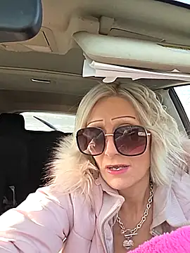 Snapshot of beautifulmee23 chatting on 01-05-26, 05:27 beautifulmee23 online show from 01-05-26, 05:27