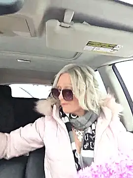 Snapshot of beautifulmee23 chatting on 01-07-26, 01:24 beautifulmee23 online show from 01-07-26, 01:24