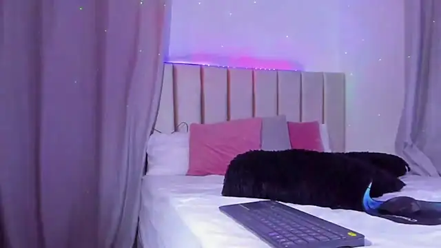 Anaroussew02 online show from 11-23-25, 05:51