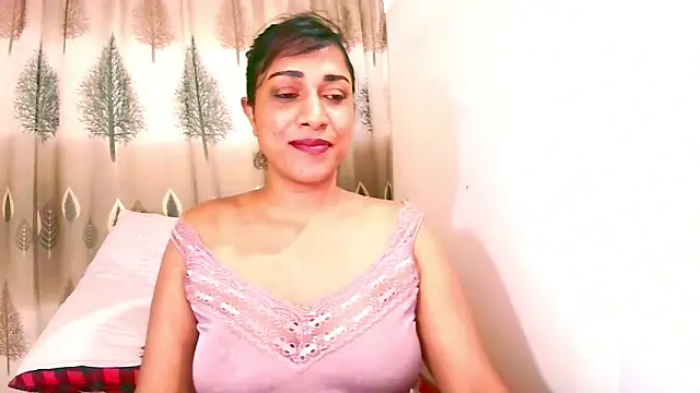 Snapshot of Indian_Erotic69 chatting on 06-05-26, 06:52 Indian Erotic69 online show from 06-05-26, 06:52
