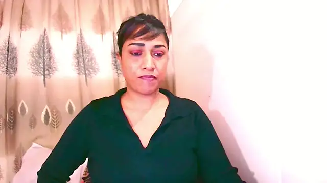 Snapshot of Indian_Erotic69 chatting on 06-08-26, 05:19 Indian Erotic69 online show from 06-08-26, 05:19
