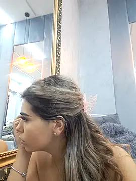 Bella Posh online show from 10-22-25, 04:46