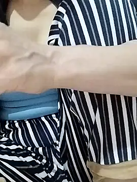 Snapshot of BUSE8821 chatting on 01-11-26, 12:26 BUSE8821 online show from 01-11-26, 12:26