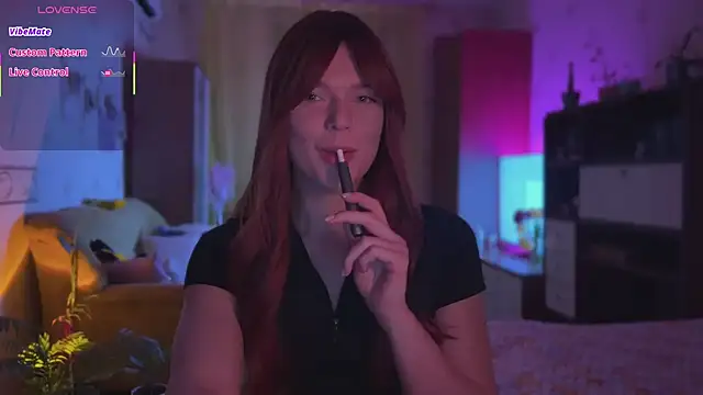 CherryRed Girl online show from 04-23-26, 09:28