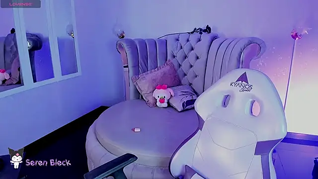 Snapshot of Seren_Bleck chatting on 03-19-25, 06:24 Seren Bleck online show from 03-19-25, 06:24