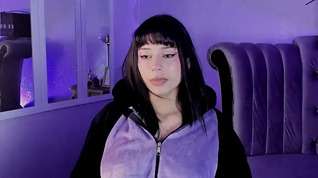 Snapshot of Seren_Bleck chatting on 10-01-25, 02:39 Seren Bleck online show from 10-01-25, 02:39