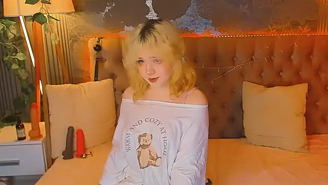 EmilyAngells online show from 05-20-26, 06:08