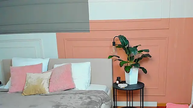 Snapshot of _BunnyDollStella_ chatting on 03-12-25, 12:42 BunnyDollStella online show from 03-12-25, 12:42