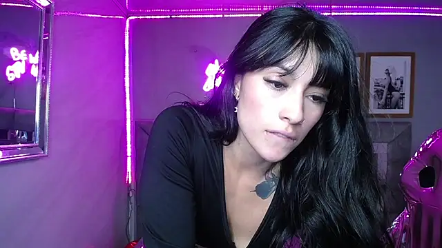 Snapshot of Isabella_Collen_v chatting on 03-06-25, 06:37 Isabella Collen v online show from 03-06-25, 06:37