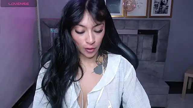 Snapshot of Isabella_Collen_v chatting on 09-11-25, 01:00 Isabella Collen v online show from 09-11-25, 01:00