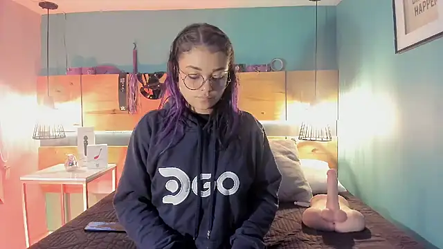 ChloeAllennn online show from 11-04-25, 11:53