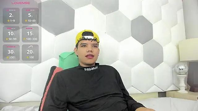 Axel Forte online show from 10-29-25, 01:35