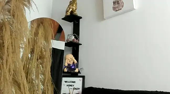 Snapshot of MarianaZapataa chatting on 03-11-25, 10:53 MarianaZapataa online show from 03-11-25, 10:53