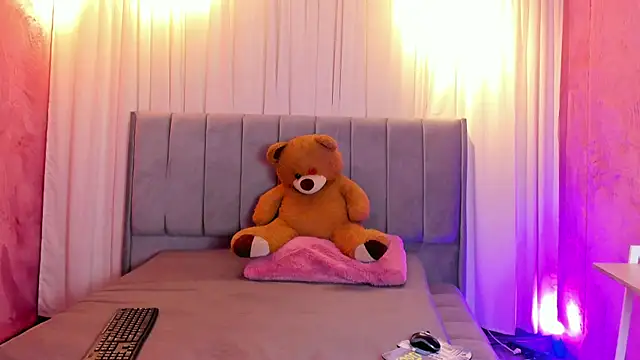 Snapshot of nanii_velvett chatting on 02-27-25, 01:07 nanii velvett online show from 02-27-25, 01:07