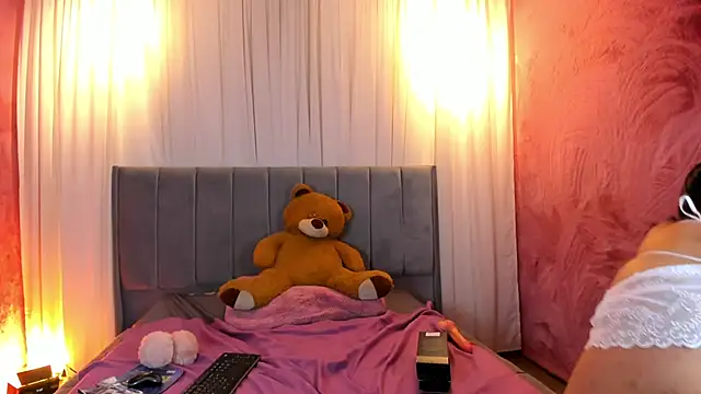 Snapshot of nanii_velvett chatting on 03-06-25, 03:56 nanii velvett online show from 03-06-25, 03:56