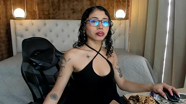 Snapshot of nanii_velvett chatting on 03-21-25, 01:45 nanii velvett online show from 03-21-25, 01:45