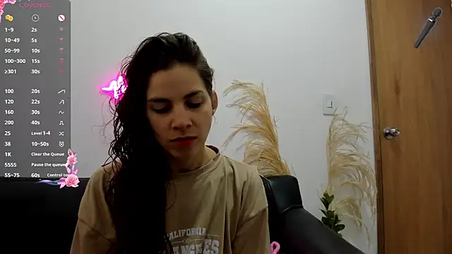 jessyegoldenn online show from 06-11-26, 03:10