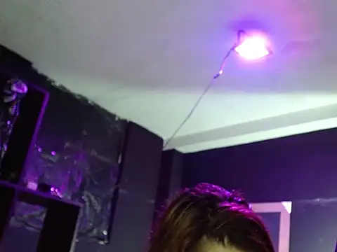 Pandora 9666 online show from 10-14-25, 01:50