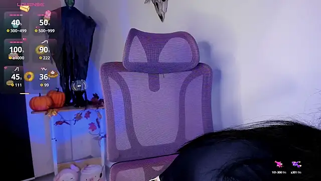 MiaWilsson  online show from 10-10-25, 04:00