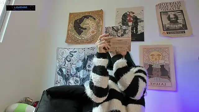 Hisato111 online show from 11-18-25, 02:54