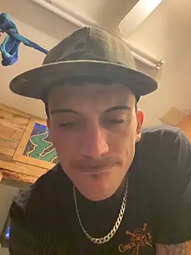 Polaroid White online show from 11-22-25, 06:23