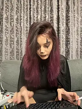 Snapshot of Mazzekyn chatting on 11-01-25, 05:59 Mazzekyn online show from 11-01-25, 05:59