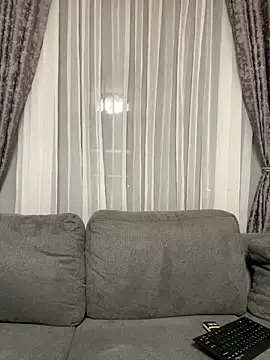 Snapshot of Mazzekyn chatting on 12-14-25, 05:40 Mazzekyn online show from 12-14-25, 05:40