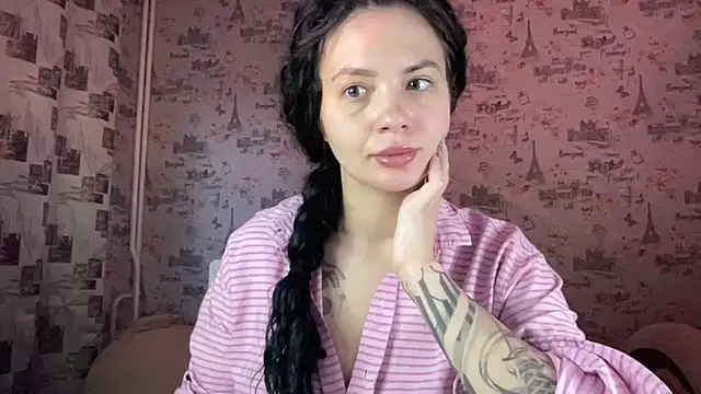 Just Scarlet  online show from 09-29-25, 11:04