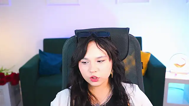 HanaWise online show from 02-26-25, 11:09