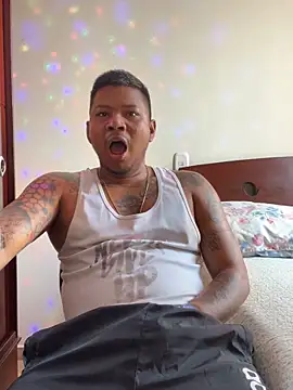 Snapshot of Saipuer31 chatting on 12-15-25, 05:06 Saipuer31 online show from 12-15-25, 05:06