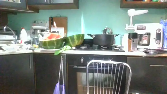 Snapshot of Heidi-Helga chatting on 09-10-25, 06:30 Heidi-Helga online show from 09-10-25, 06:30