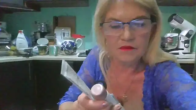 Snapshot of Heidi-Helga chatting on 09-20-25, 05:25 Heidi-Helga online show from 09-20-25, 05:25