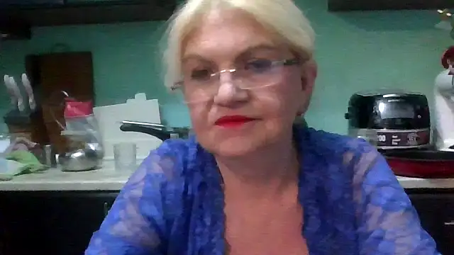 Snapshot of Heidi-Helga chatting on 02-06-26, 06:00 Heidi-Helga online show from 02-06-26, 06:00