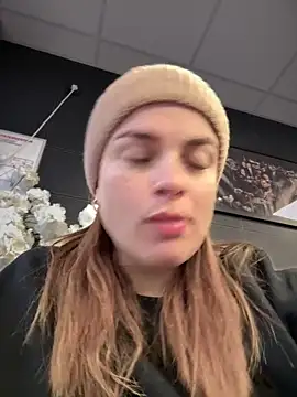 gynna kimera online show from 12-23-25, 10:02